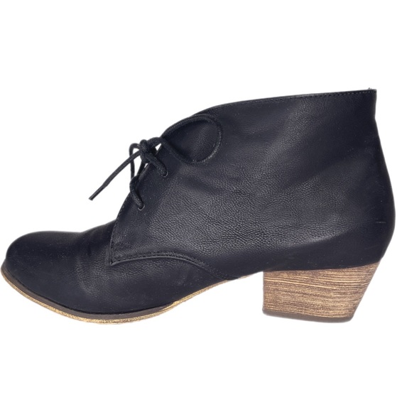 Chelsea Crew Bootie - Picture 4 of 8